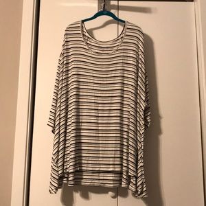 Like new Roaman’s black striped soft tee shirt